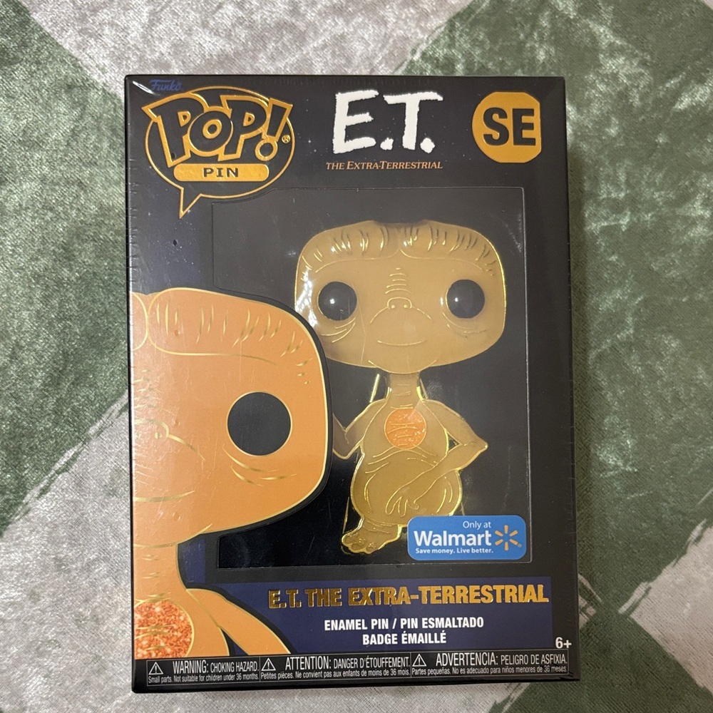 NWT Funko Pop! Pin - E.T. in Gold and Black